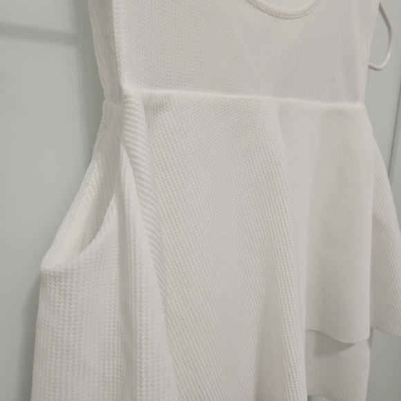 ZARA frilly top (xs) - never  worn - Picture 5 of 5